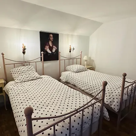 Chateau Le Perchoir Bed & Breakfast Montelimar
